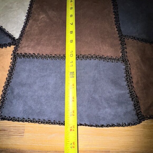 Romeo & Juliet Faux Suede Patchwork Skirt, Size L, Excellent Condition - Picture 2 of 6